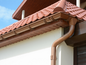 Our Sausalito roofing and gutter professionals secure your house with high-quality solutions.